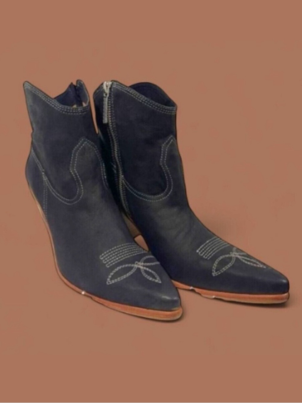 NWOB Donald J Pliner Black Suede Western Style Ankle Boots sz 9